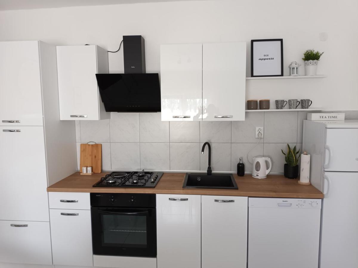 Apartment House Ana